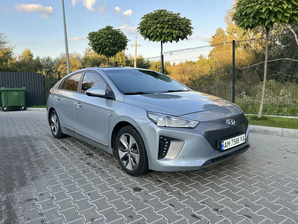 Фото 2017 Hyundai ioniq