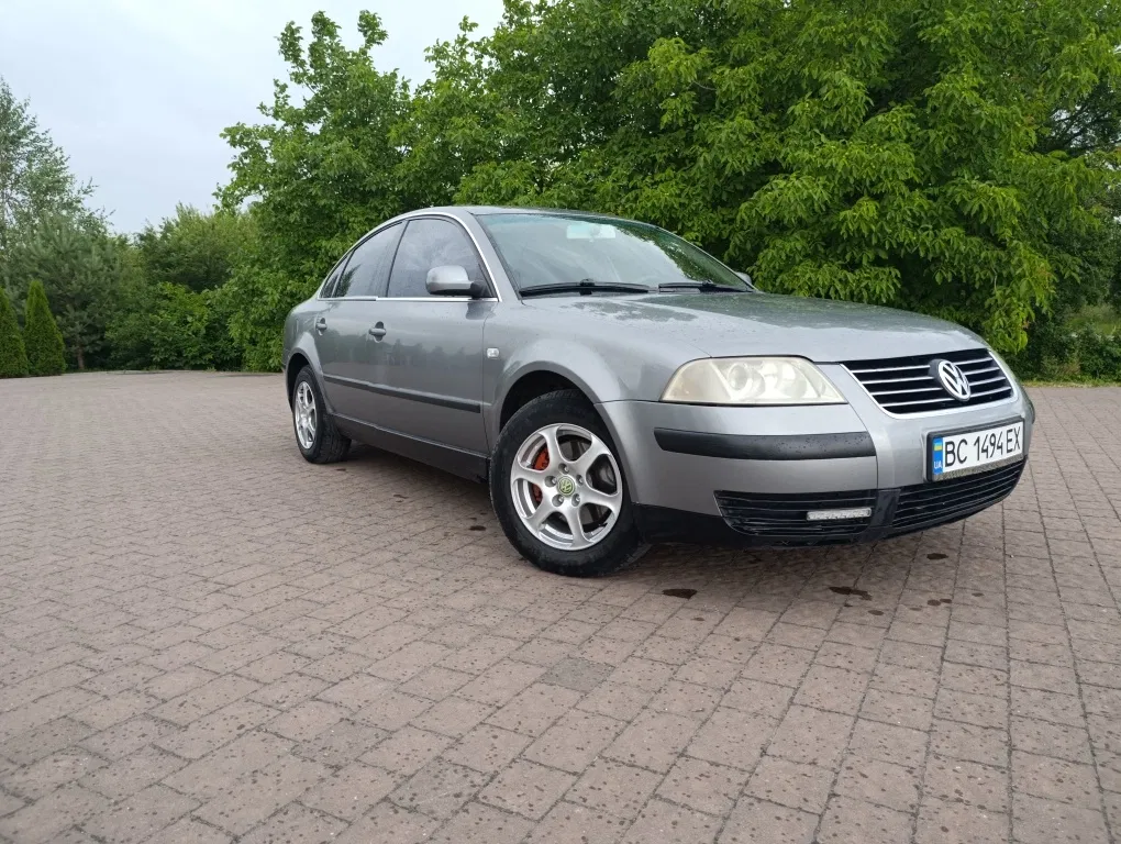 Фото 2002 Volkswagen Passat Sedan