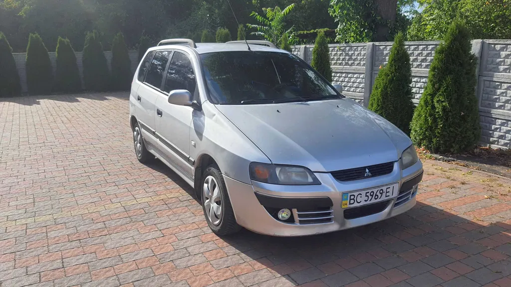 Фото 2002 Mitsubishi Space Star