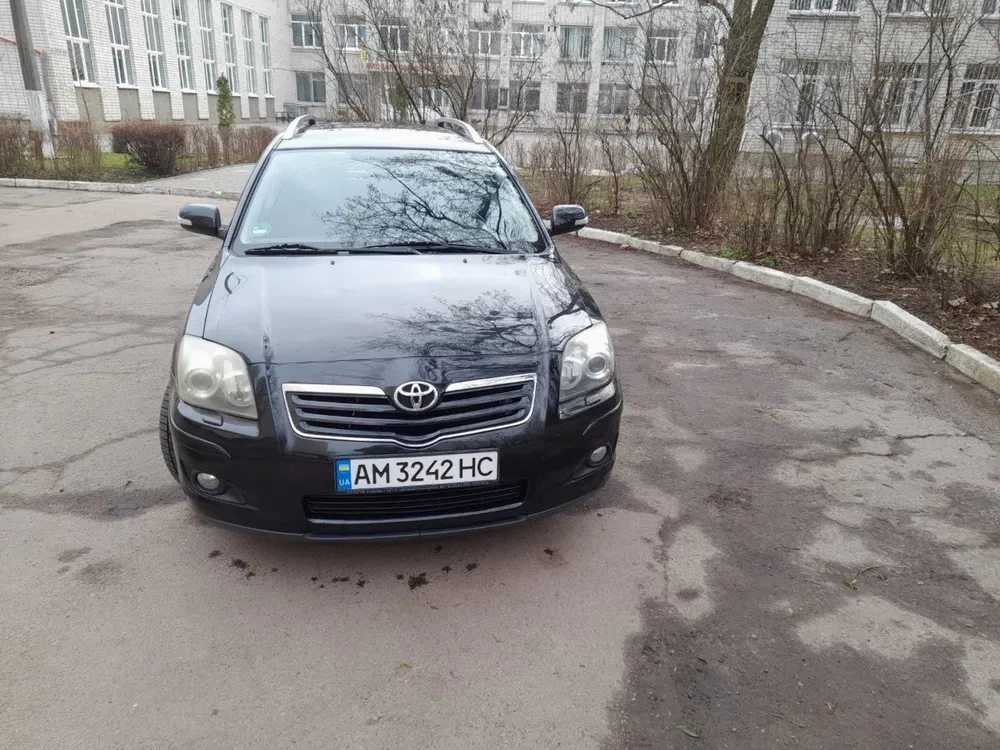 Фото 2008 Toyota Avensis