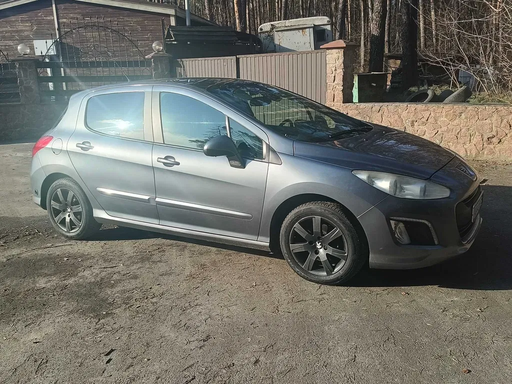 Фото 2011 Peugeot 308