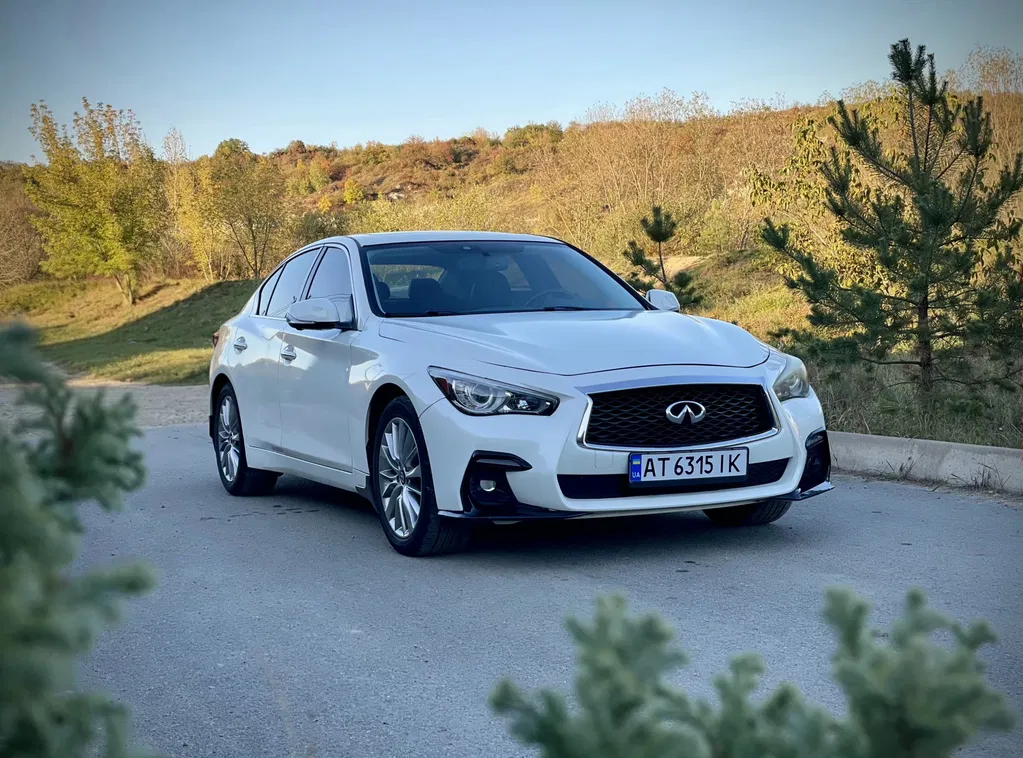 Фото 2017 Infiniti Q50