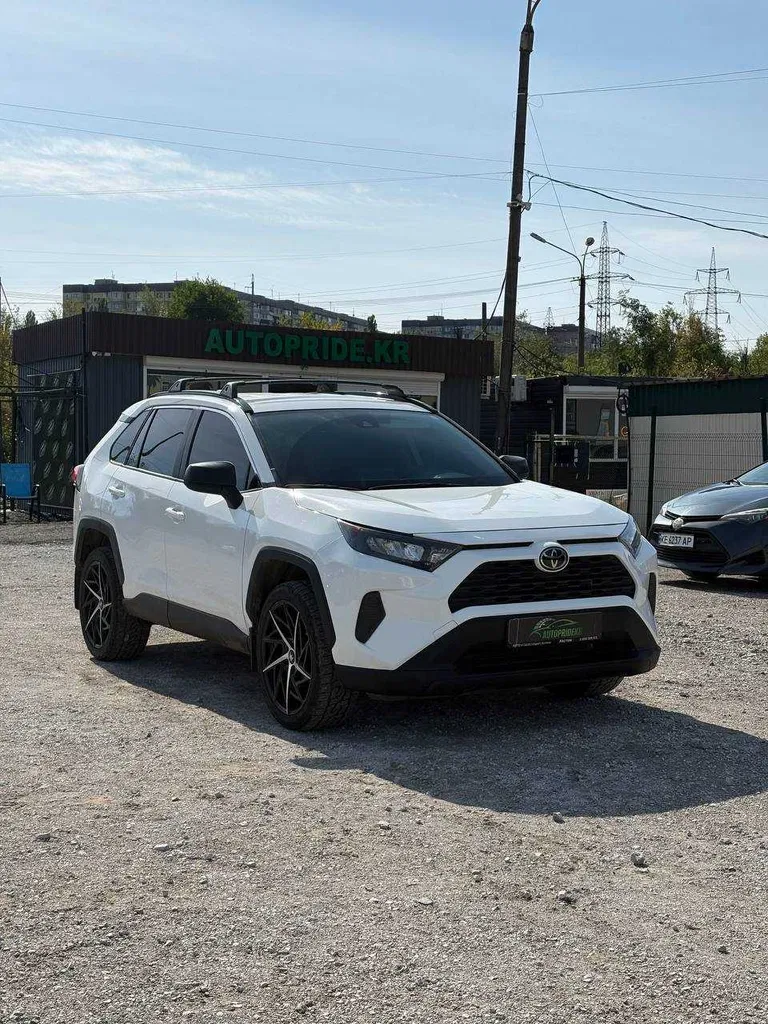 Фото 2020 Toyota RAV 4