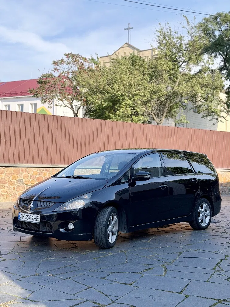 Фото 2008 Mitsubishi Grandis
