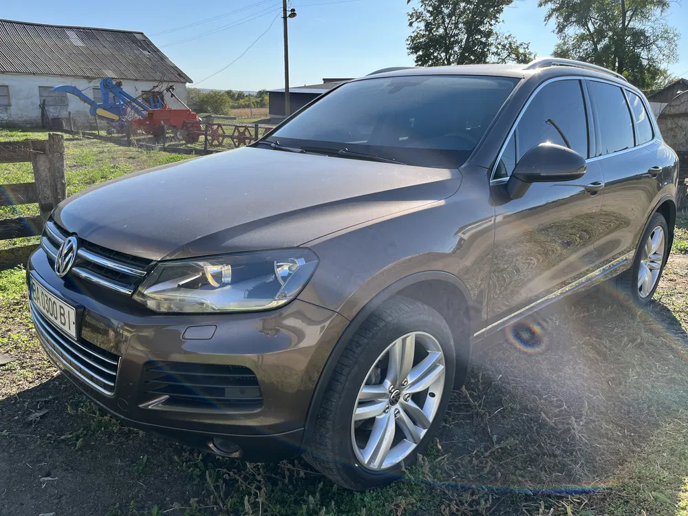 Фото 2011 Volkswagen Touareg