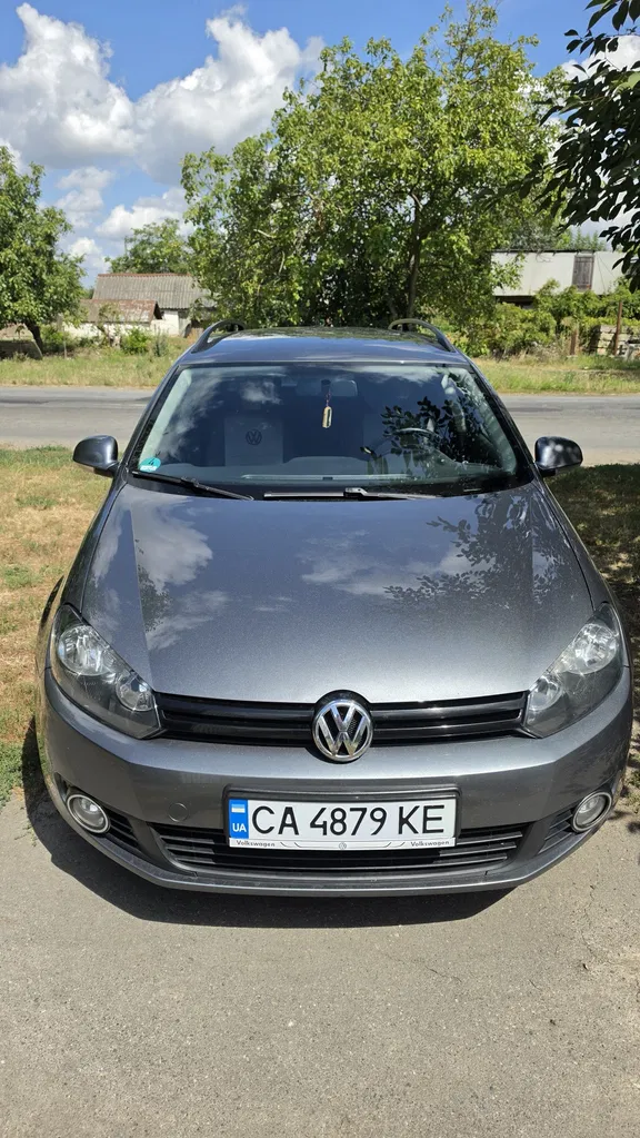Фото 2010 Volkswagen Golf