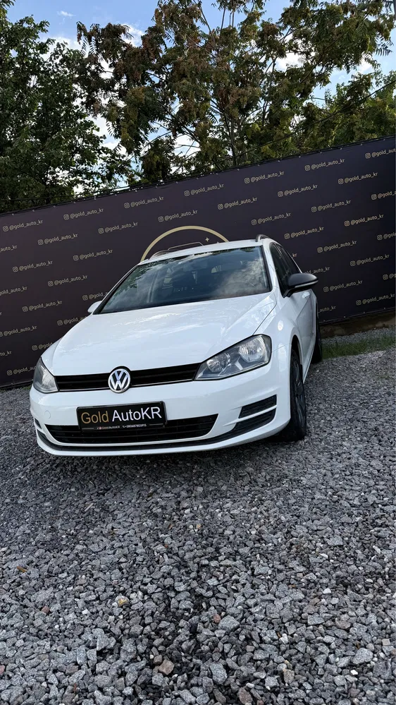 Фото 2016 Volkswagen Golf