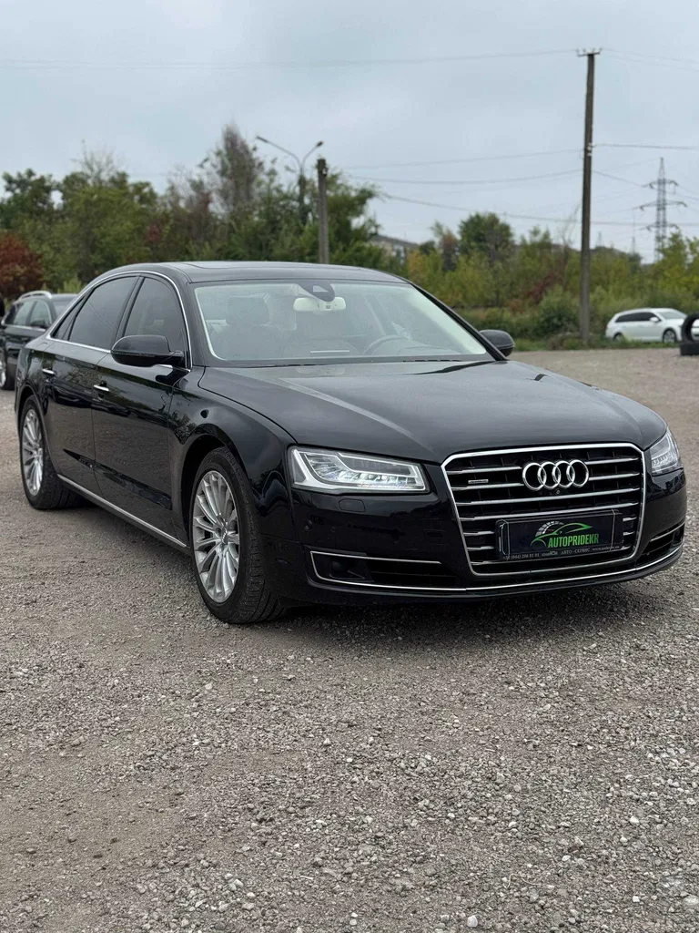 Фото 2015 Audi A8
