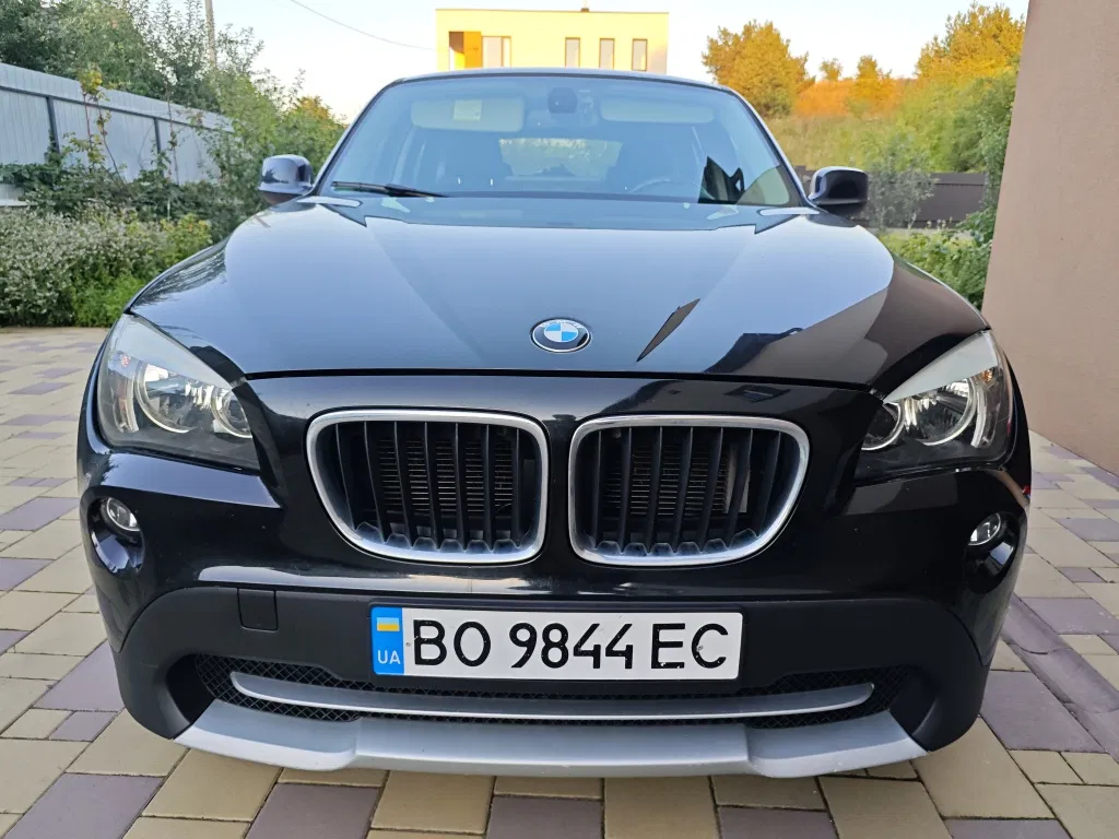 Фото 2011 BMW X1