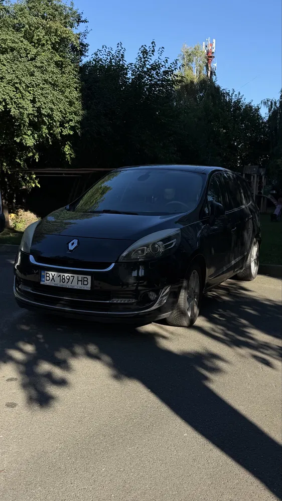 Фото 2012 Renault Grand Scenic