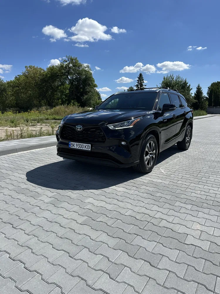 Фото 2021 Toyota Highlander