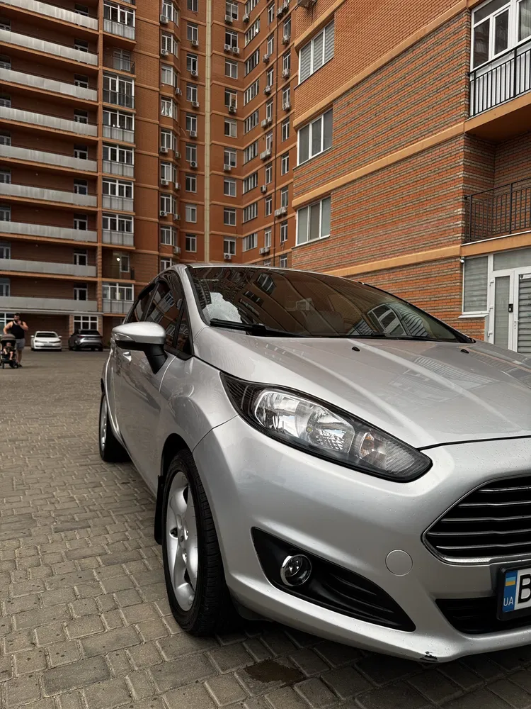 Фото 2015 Ford Fiesta