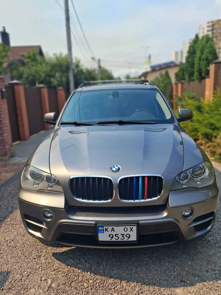 Фото 2011 BMW X5