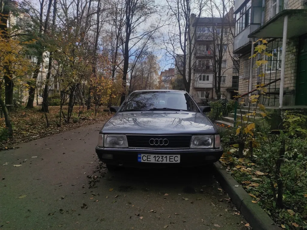 Фото 1990 Audi 100