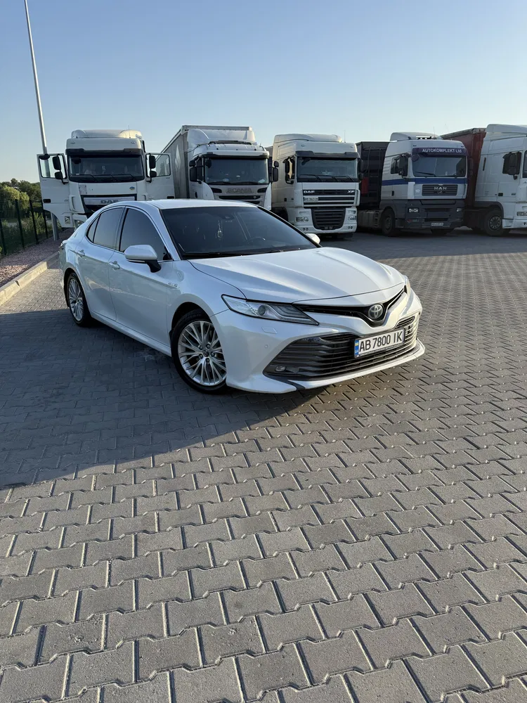 Фото 2019 Toyota Camry