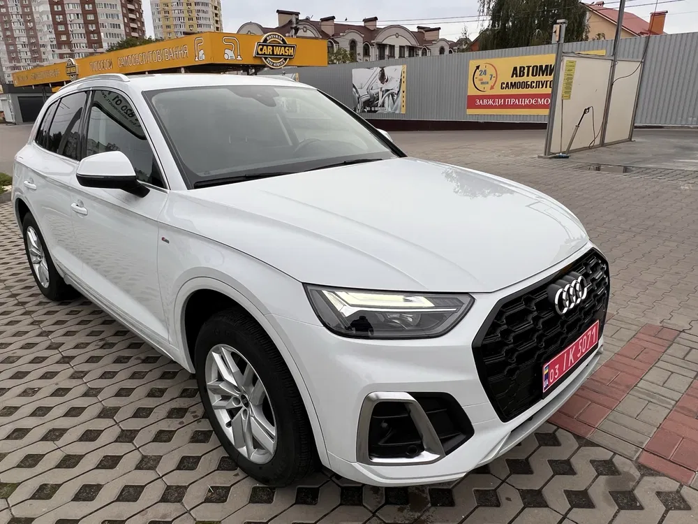 Фото 2022 Audi Q5
