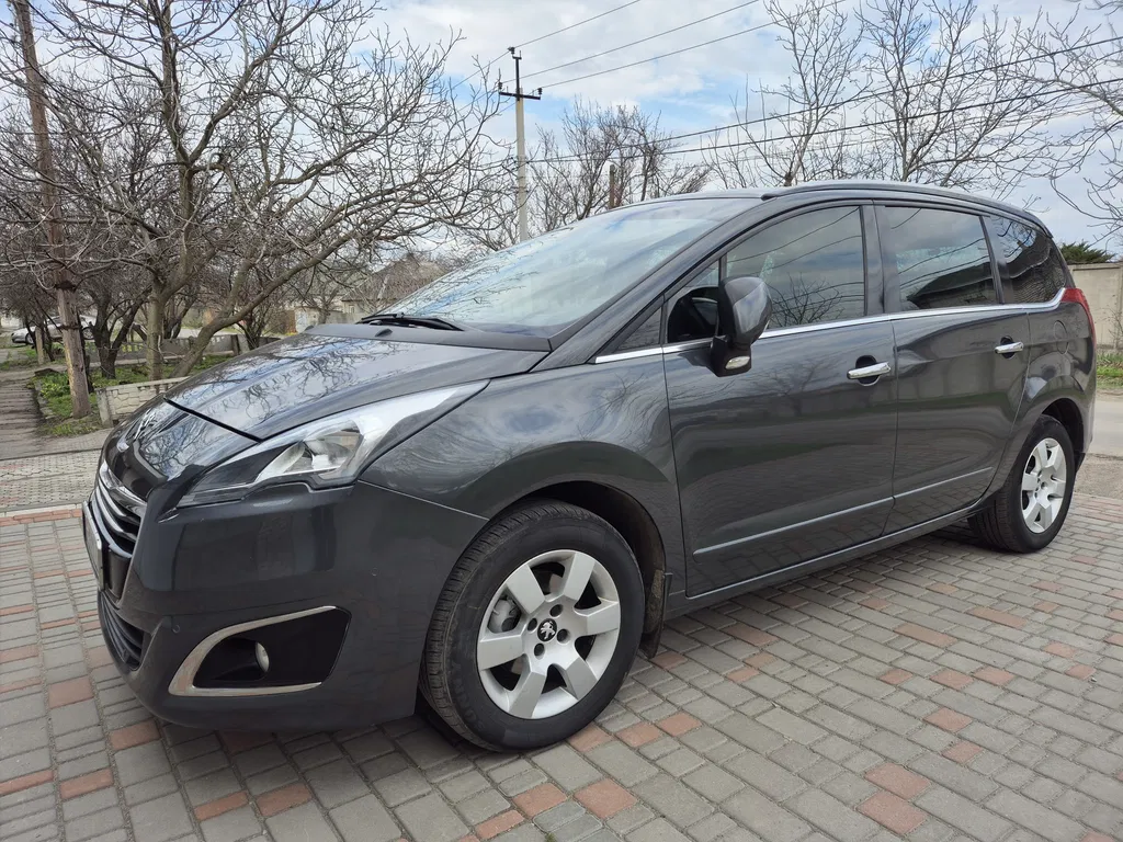 Фото 2014 Peugeot 5008
