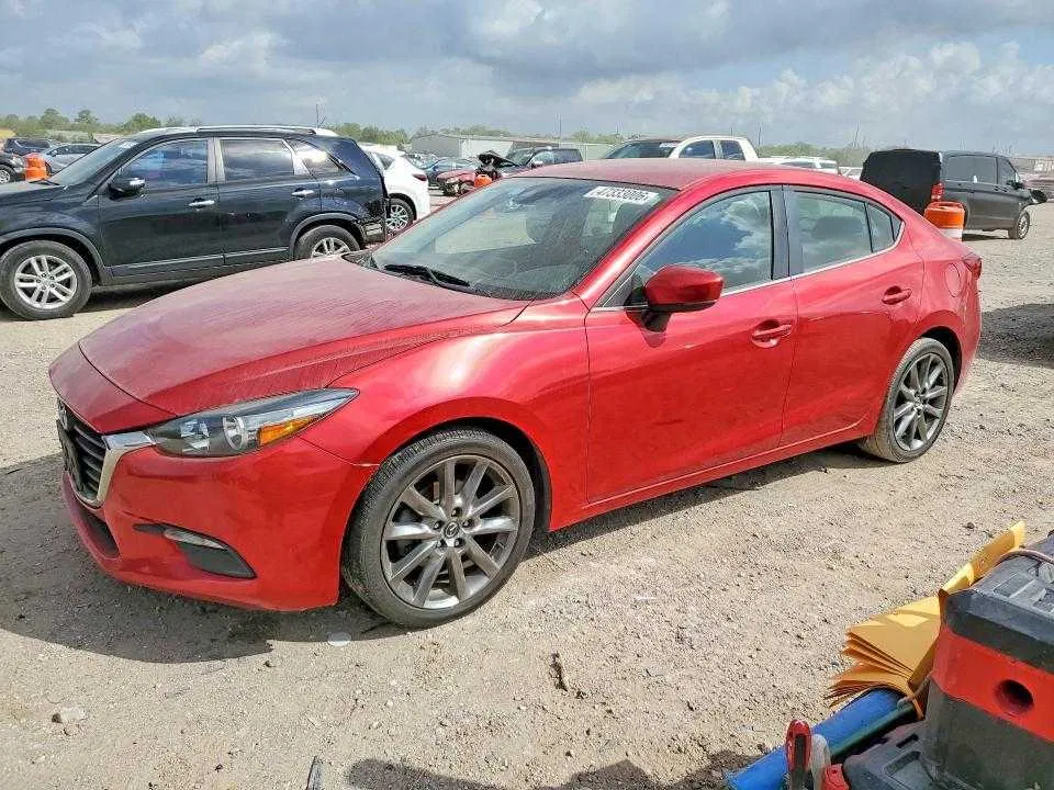 Фото 2018 Mazda 3