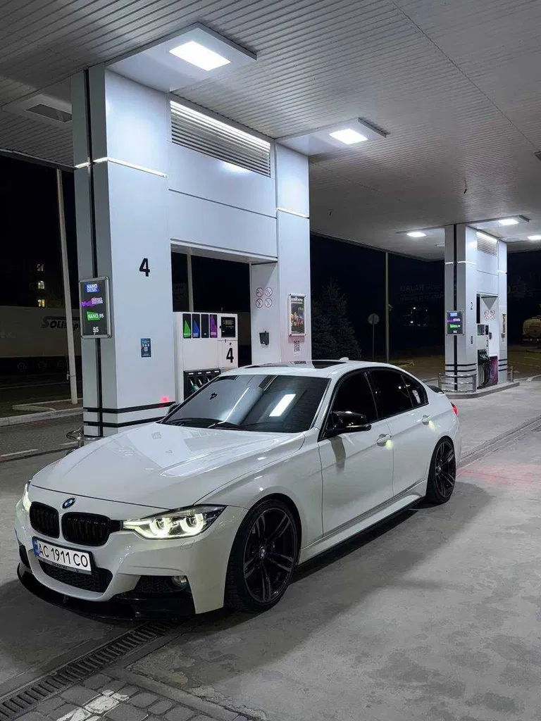 Фото 2012 BMW 3 серія