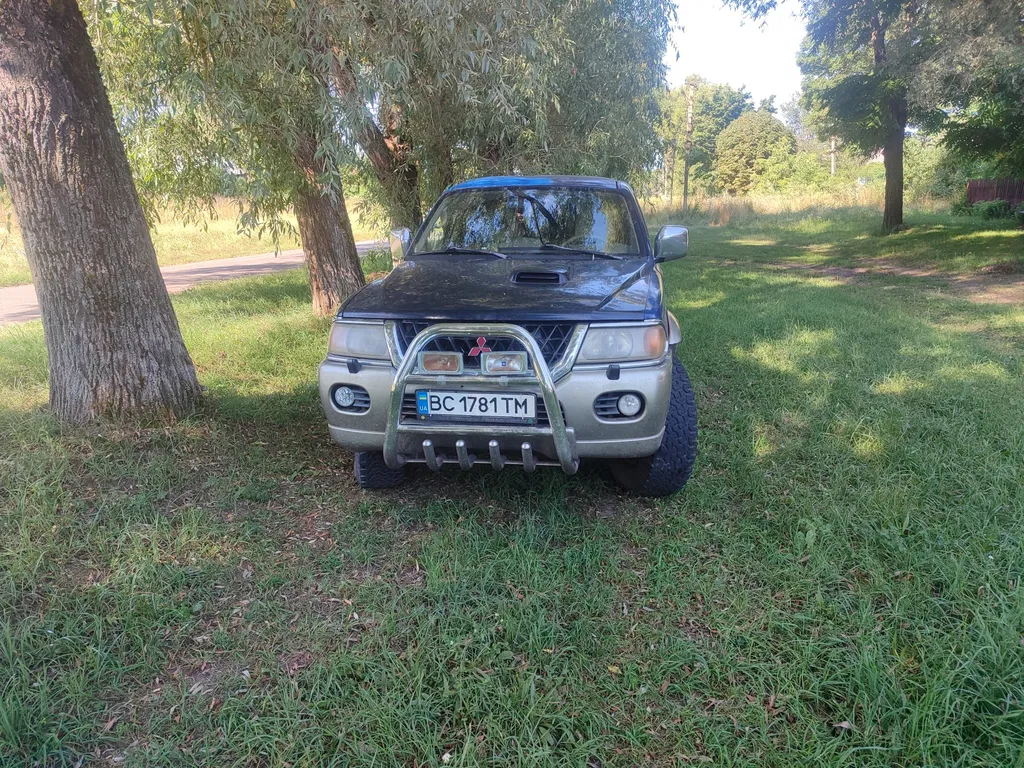 Фото 2000 Mitsubishi Pajero Sport