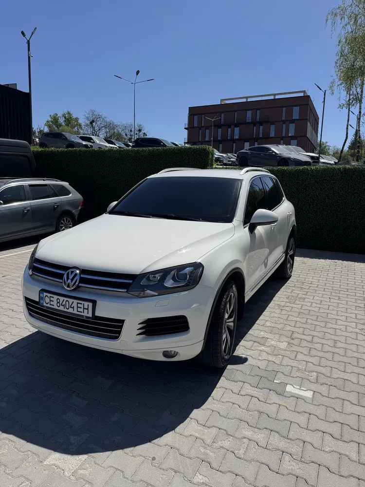 Фото 2010 Volkswagen Touareg