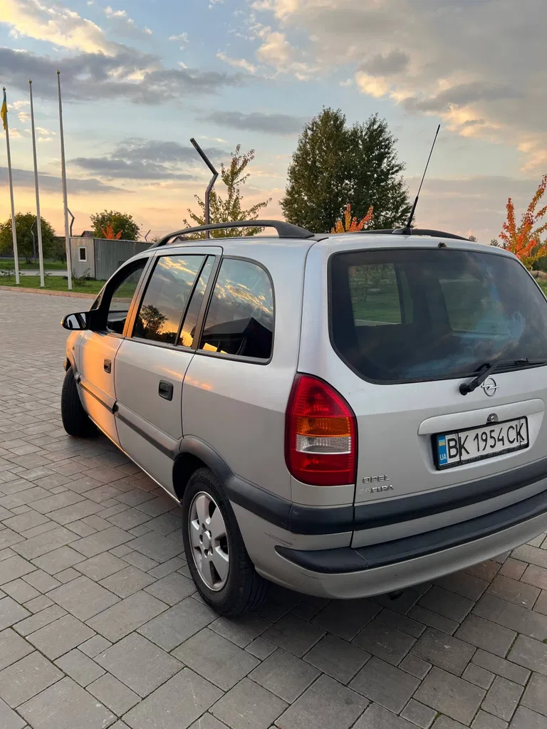 Фото 2002 Opel Zafira