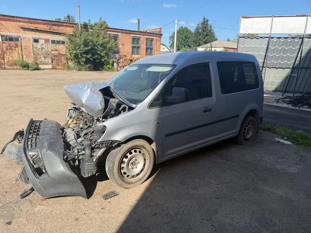 Фото 2010 Volkswagen Caddy
