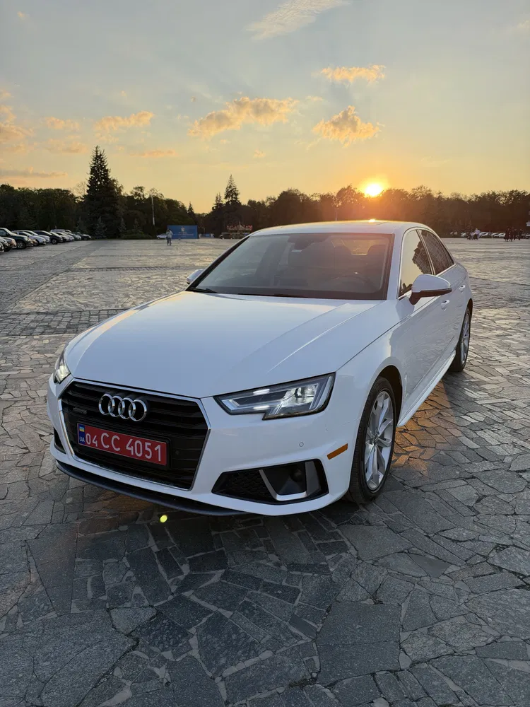 Фото 2019 Audi A4