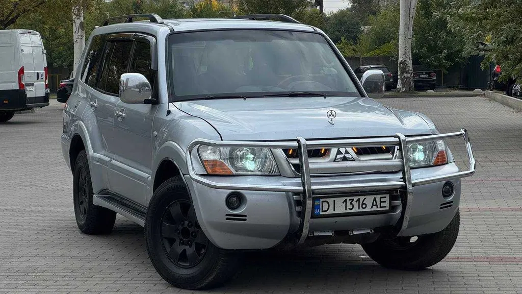 Фото 2005 Mitsubishi Pajero