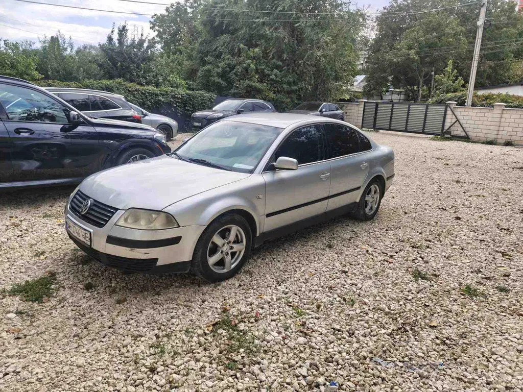 Фото 2000 Volkswagen Passat Sedan