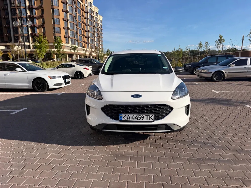 Фото 2022 Ford Escape