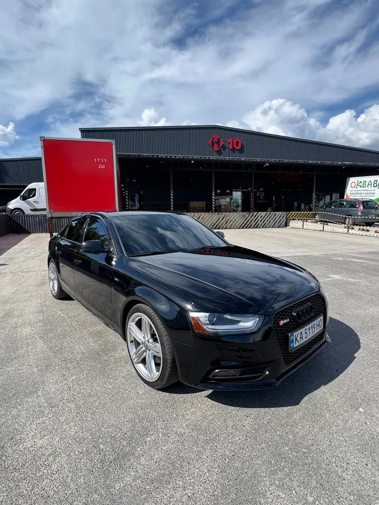 Фото 2015 Audi A4