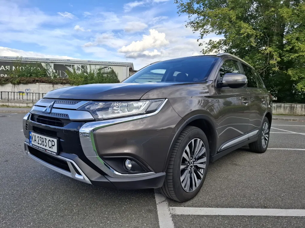 Фото 2020 Mitsubishi Outlander