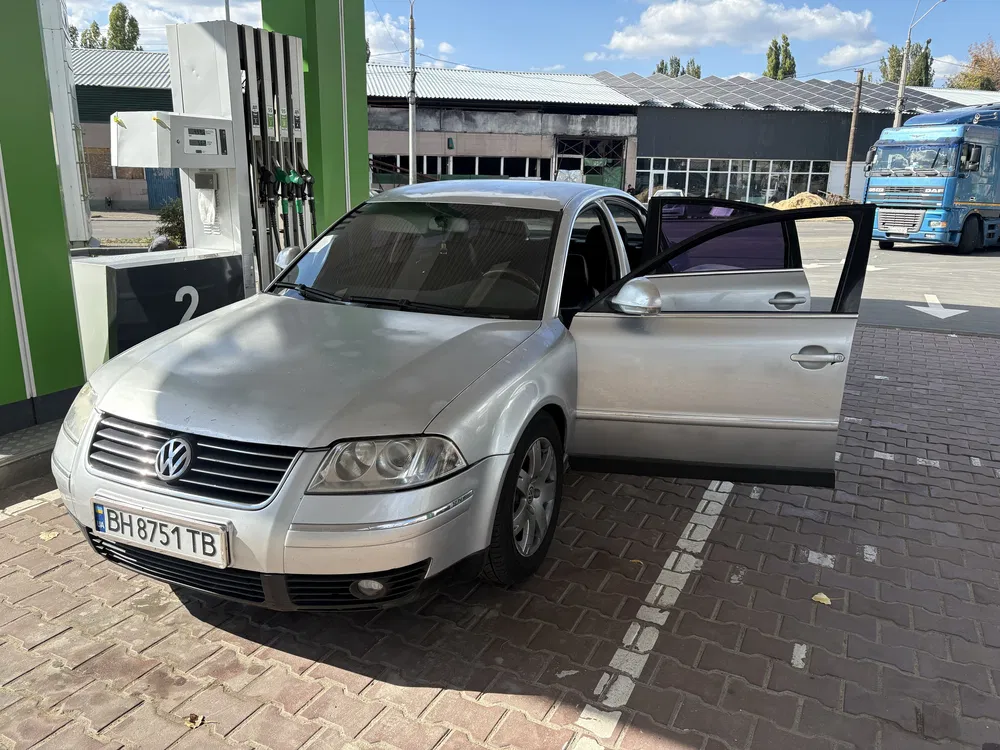 Фото 2005 Volkswagen Passat Sedan