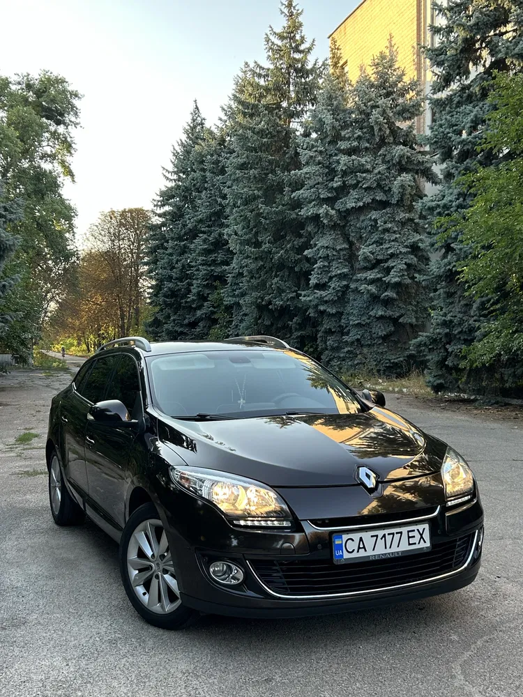 Фото 2012 Renault Megane