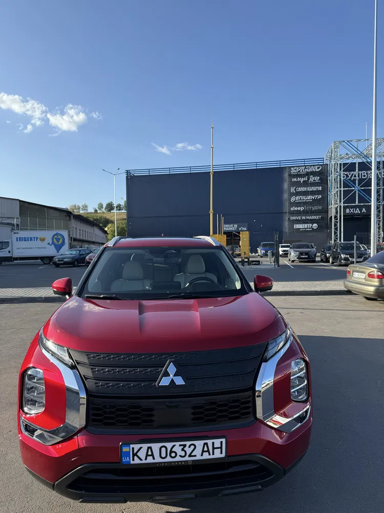 Фото 2022 Mitsubishi Outlander