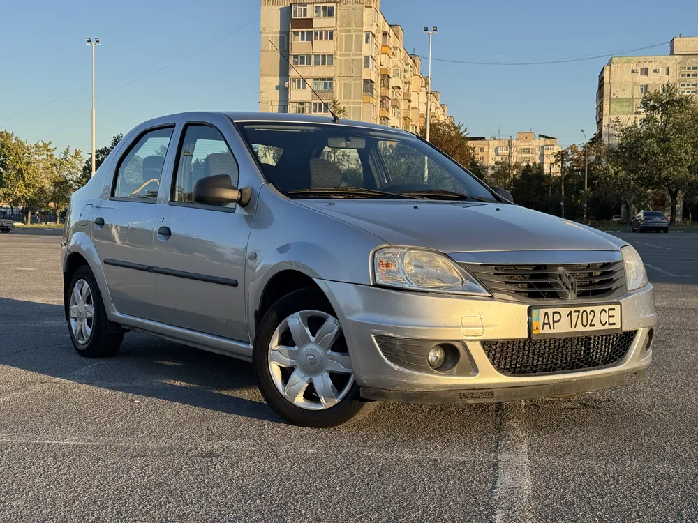 Фото 2011 Renault 11