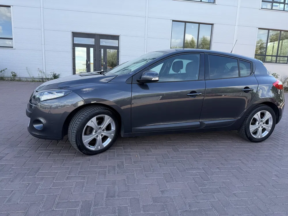 Фото 2012 Renault Megane