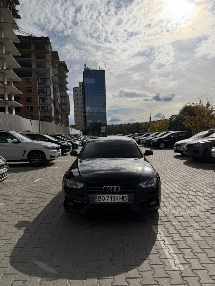 Фото 2013 Audi A4