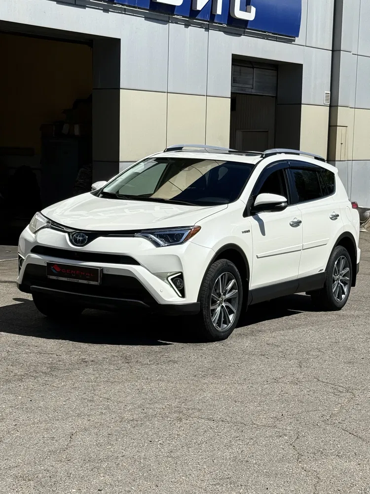 Фото 2017 Toyota RAV 4
