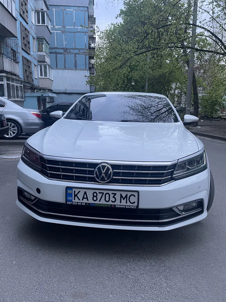Фото 2016 Volkswagen Passat Sedan
