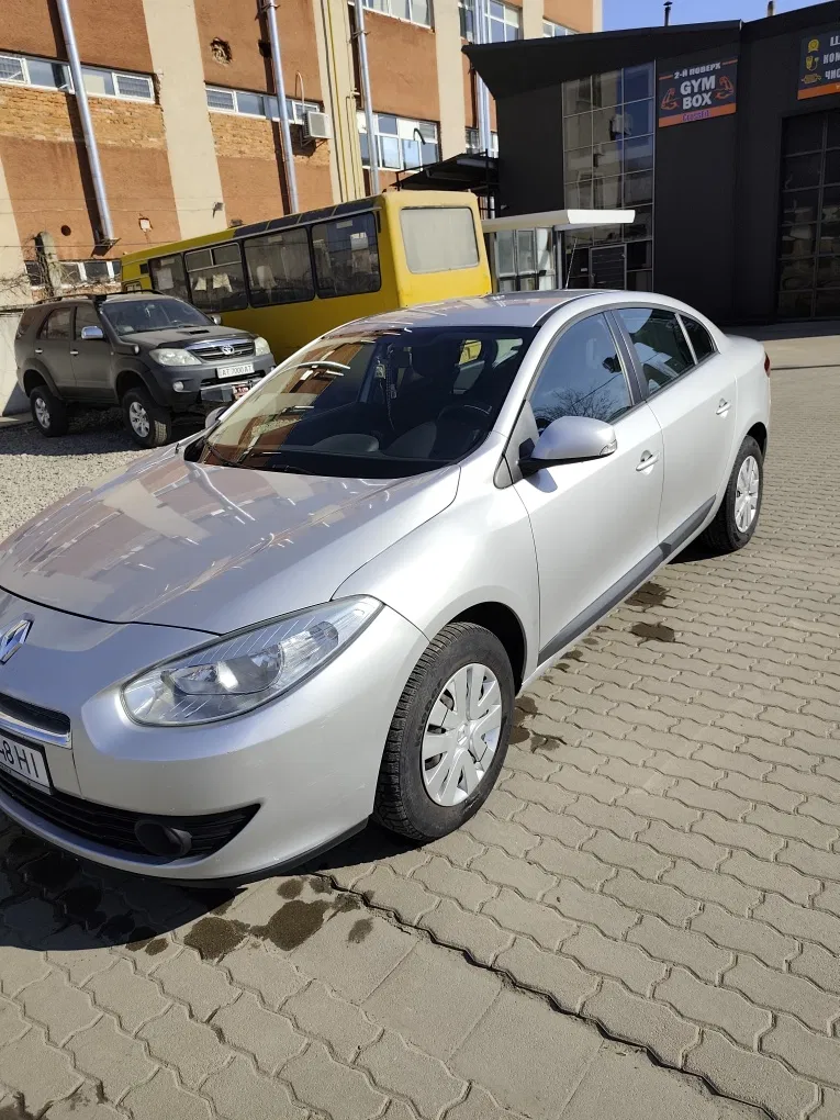 Фото 2011 Renault Fluence