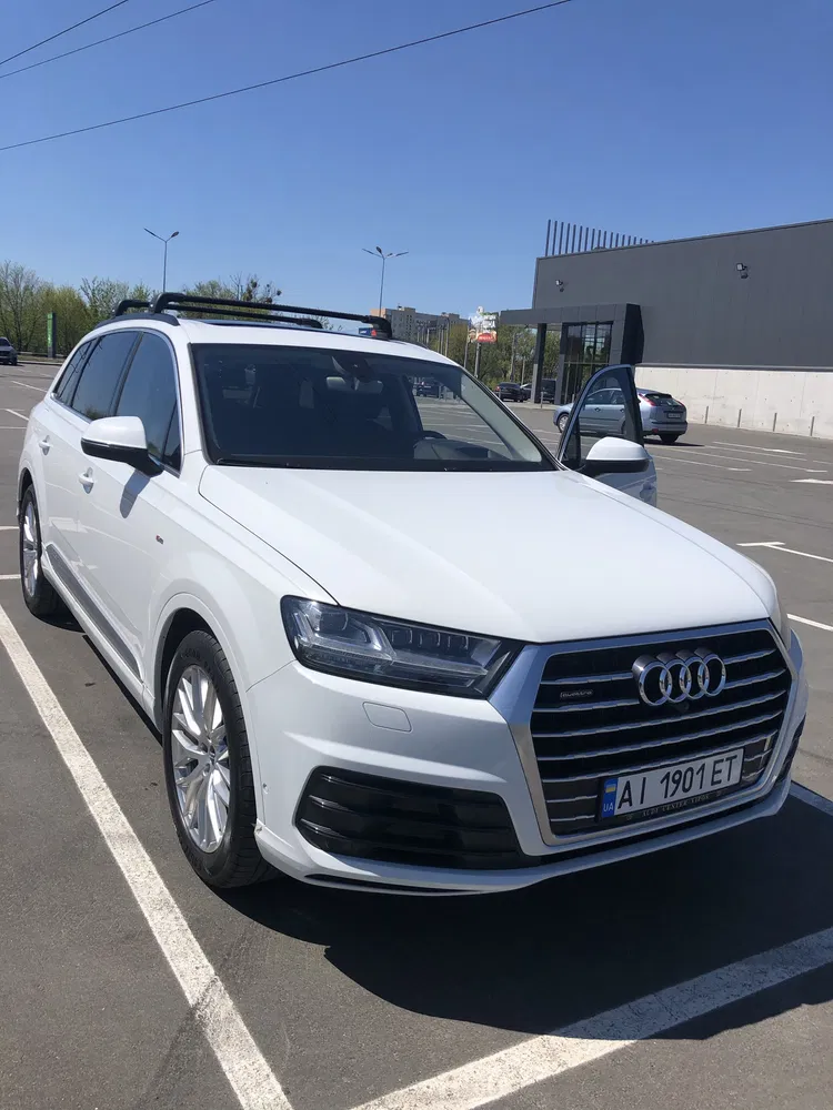 Фото 2016 Audi Q7
