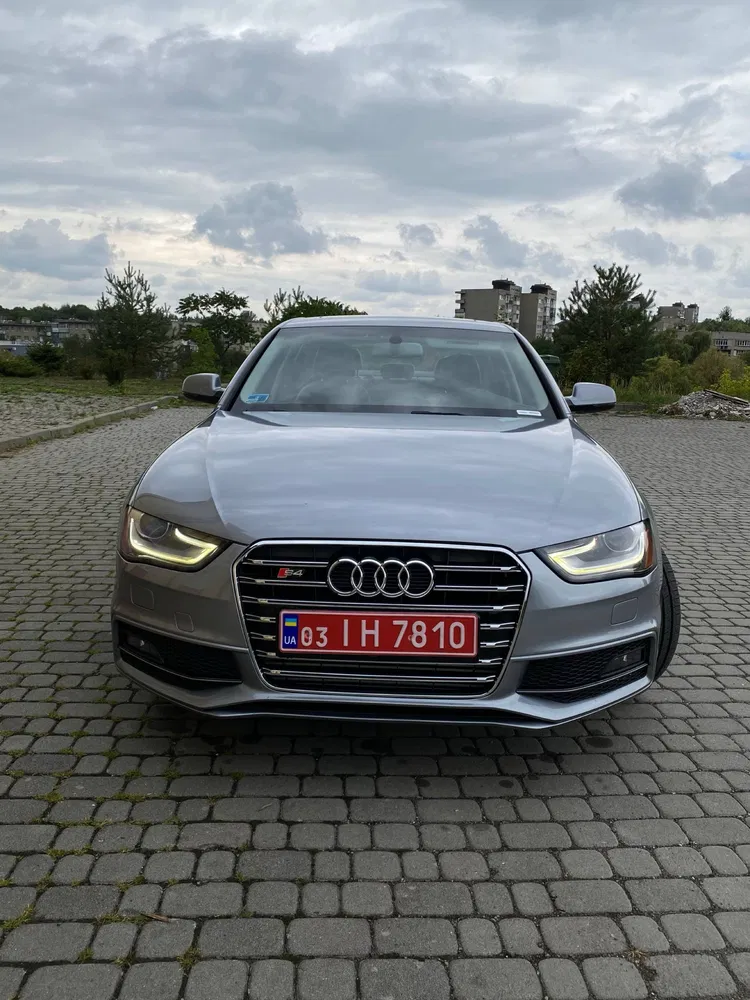 Фото 2015 Audi A4