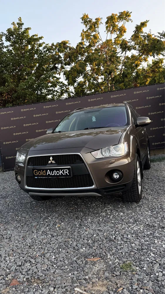 Фото 2010 Mitsubishi Outlander