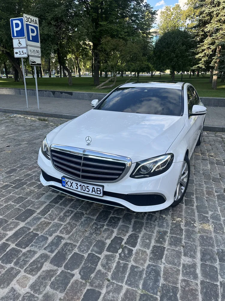 Фото 2016 Mercedes-Benz E серия