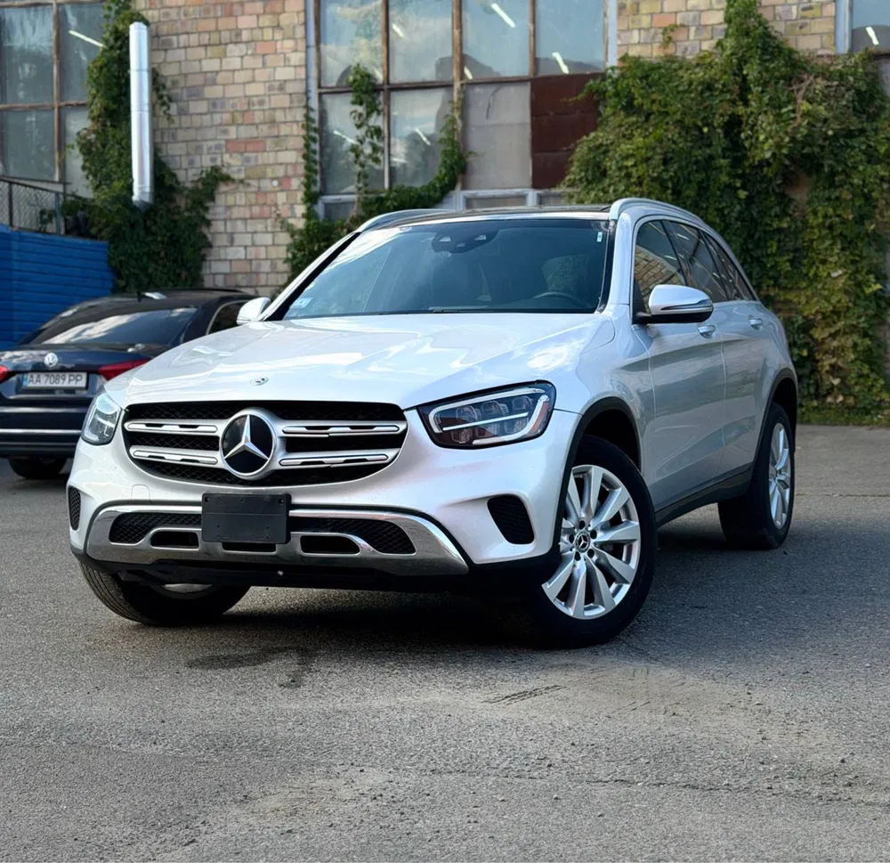 Фото 2019 Mercedes-Benz glc
