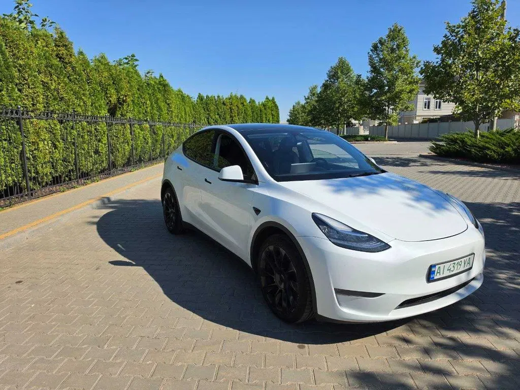 Фото 2023 Tesla Інша