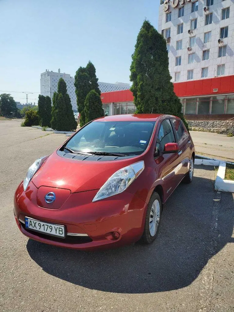Фото 2014 Nissan Leaf