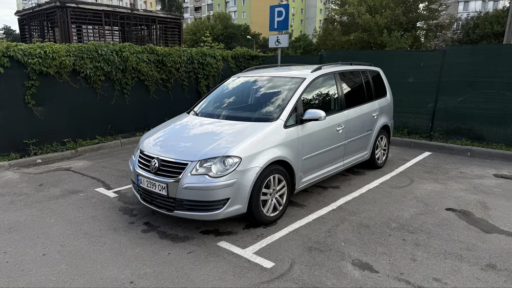 Фото 2008 Volkswagen Touran